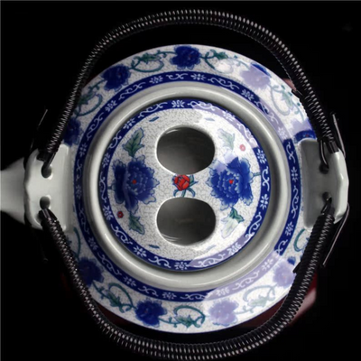 Ancienne théière en porcelaine bleu