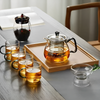 Belle théière en verre