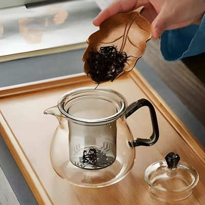 Belle théière en verre