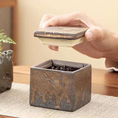 Boite à thé ancienne