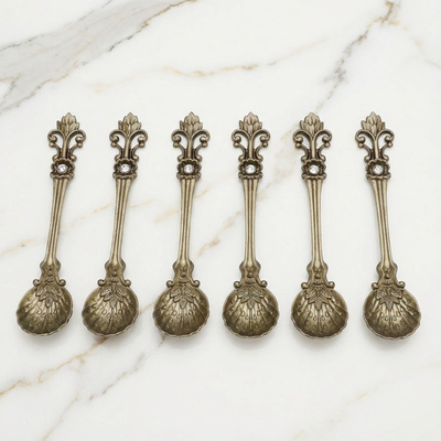 Cuillère à thé ancienne