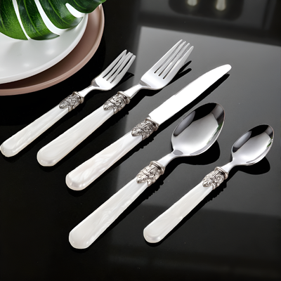 Cuillère à thé élégante