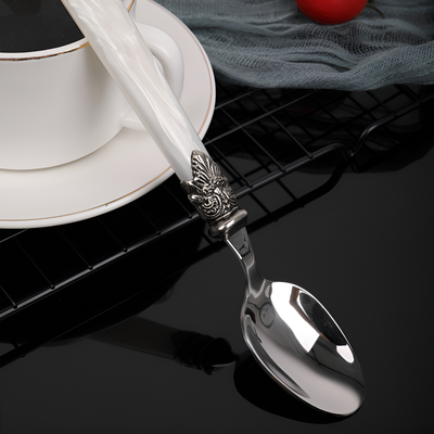 Cuillère à thé élégante