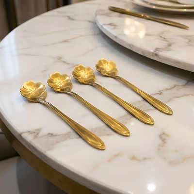 Cuillère à thé fleurie