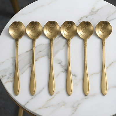 Cuillère à thé fleurie