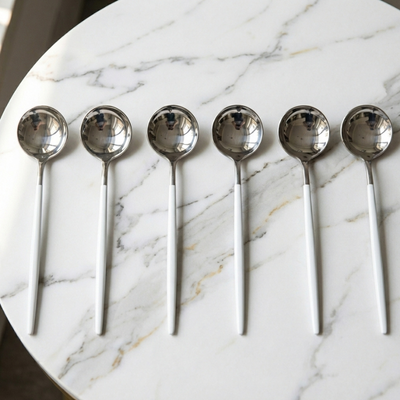 Cuillère à thé moderne