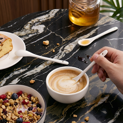 Cuilleres à thé porcelaine