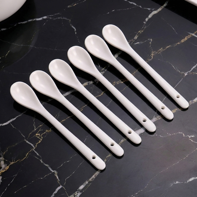 Cuilleres à thé porcelaine