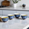 Jolie théière bleue fleur blanche