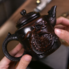 Petite théière ancienne