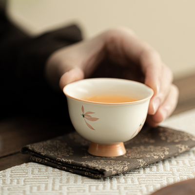 Petite théière en céramique