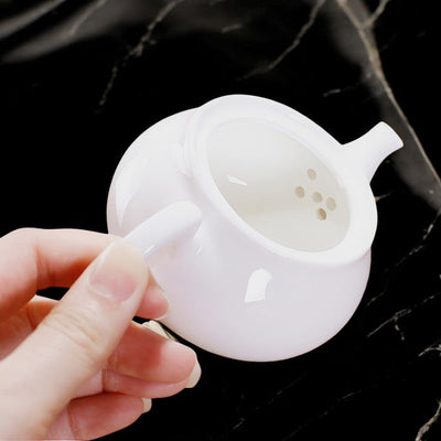 Petite théière individuelle blanche