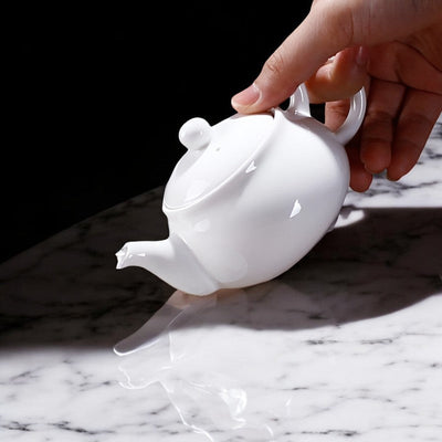 Petite théière individuelle blanche