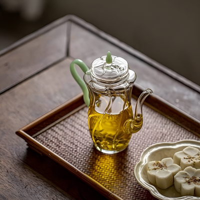 Petite théière individuelle en verre