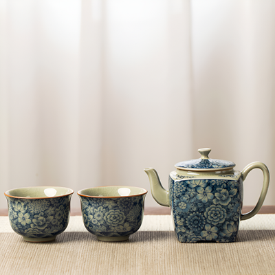Porcelaine théière carré