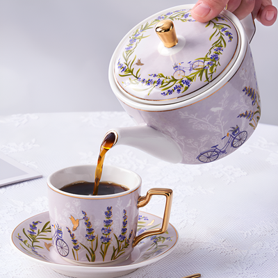 Service à thé anglais moderne