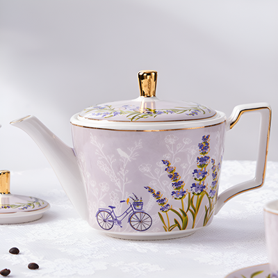 Service à thé anglais moderne