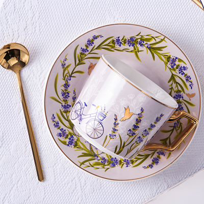 Service à thé anglais moderne