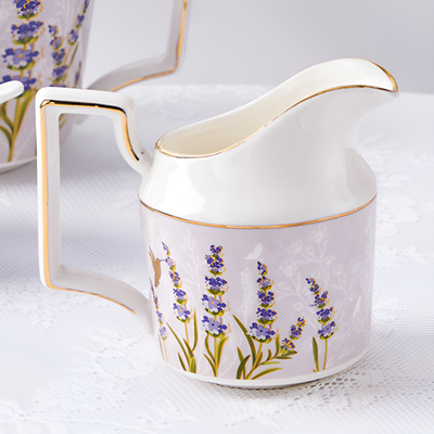 Service à thé anglais moderne