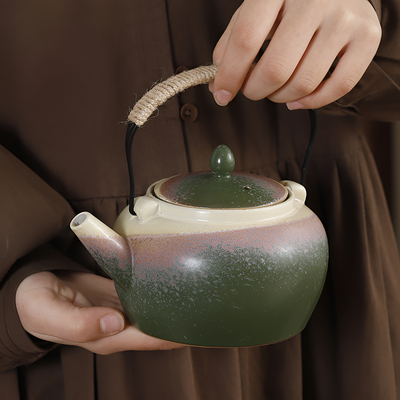 Service à thé japonais design épuré