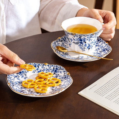 Service à thé porcelaine blanc et bleu