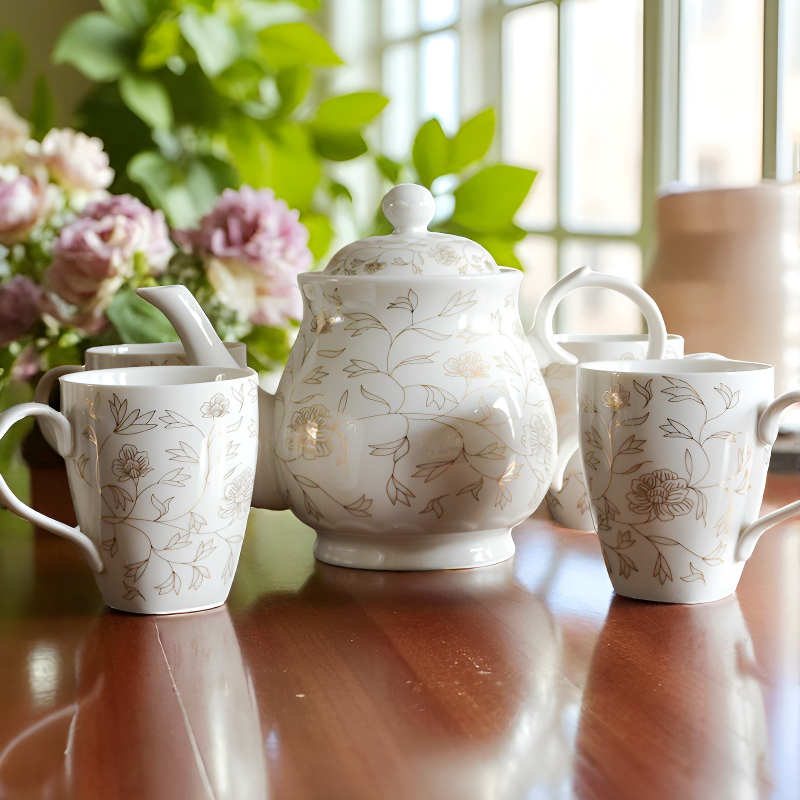 Service à thé porcelaine à fleurs
