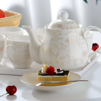 Service à thé porcelaine à fleurs