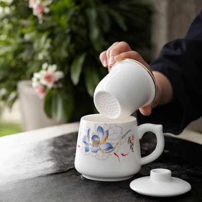 Tasse à thé avec infuseur porcelaine