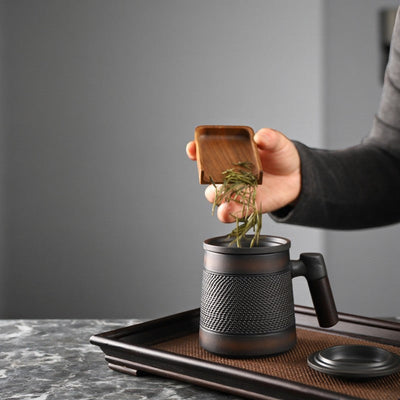 Tasse à thé avec infuseur terre cuite