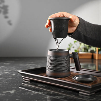Tasse à thé avec infuseur terre cuite
