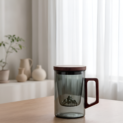 Tasse à thé en verre avec infuseur