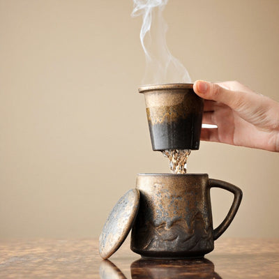 Tasse à thé vintage avec infuseur