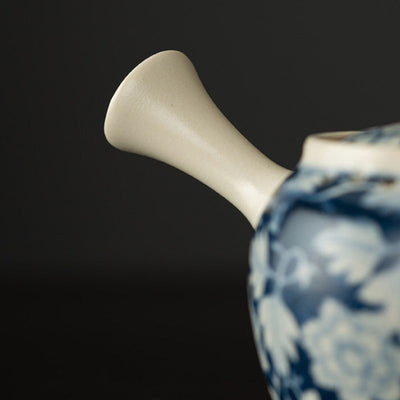 Théière ancienne fleur bleue