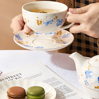 Théière anglaise décor jardin