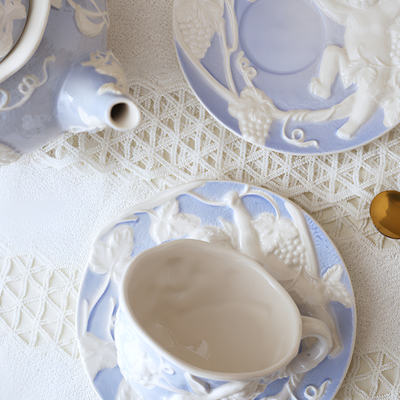 Théière anglaise décor romantique