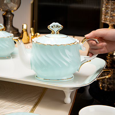 Théière anglaise finition dorée