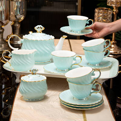 Théière anglaise finition dorée