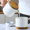 Théière blanche avec bol