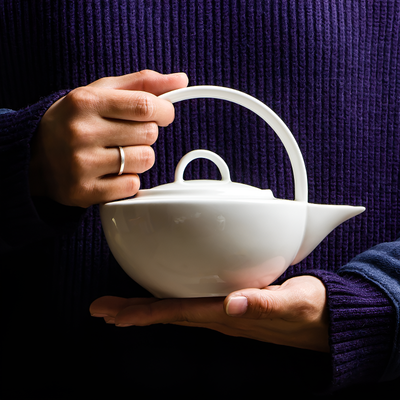Théière blanche porcelaine fine