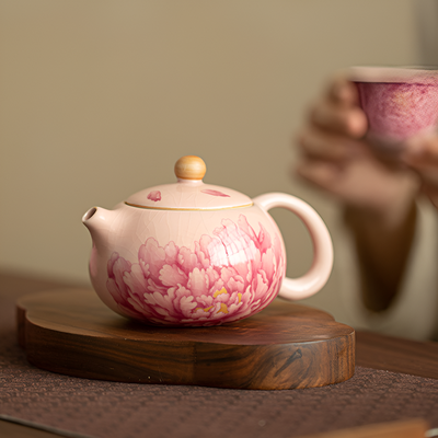 Théière céramique rose