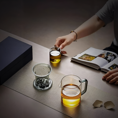 Théière avec filtre en verre transparente