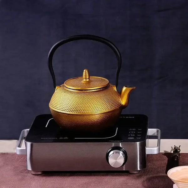 Solomi Mini Théière En Fonte Avec Poignée Dorée 0.3L - Théière Élégante