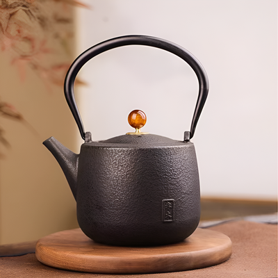 Théière en fonte vintage