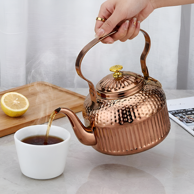 Théière orientale avec filtre