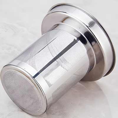 Théière orientale avec filtre