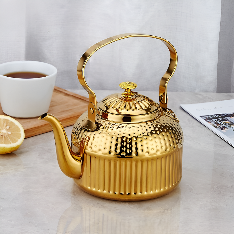 Théière orientale avec filtre