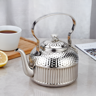 Théière orientale avec filtre