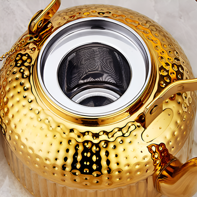 Théière orientale avec filtre