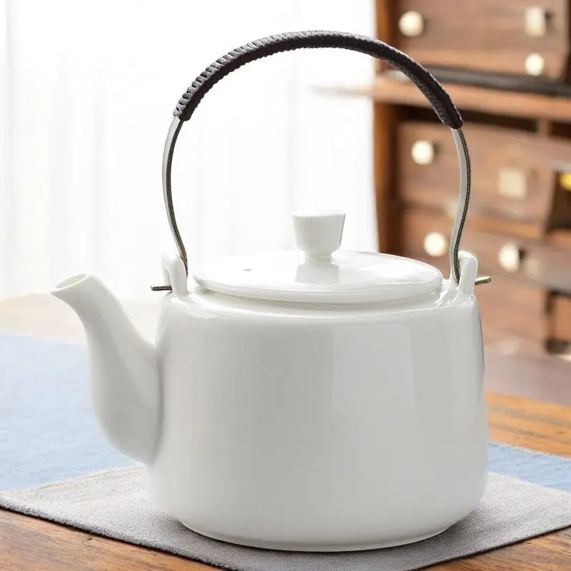 Théière porcelaine blanche