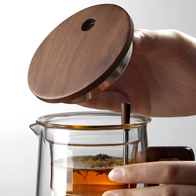 Théière transparente élégante